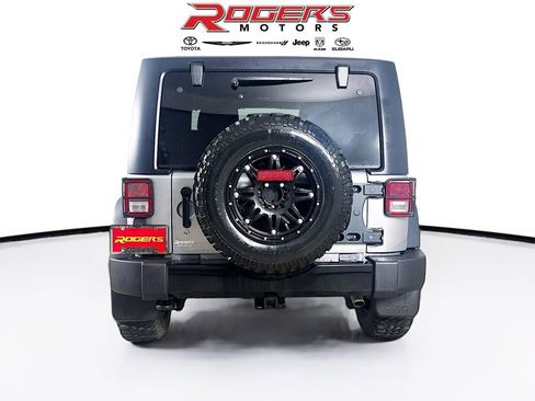 Used 2017 Jeep Wrangler Sport AWD/4WD image 7