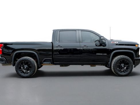 Used 2024 Chevrolet Silverado 2500 Custom w/ Custom Value Package AWD/4WD image 5