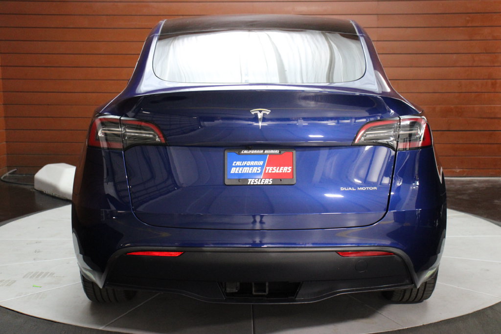Used 2023 Tesla Model Y Long Range AWD/4WD image 23