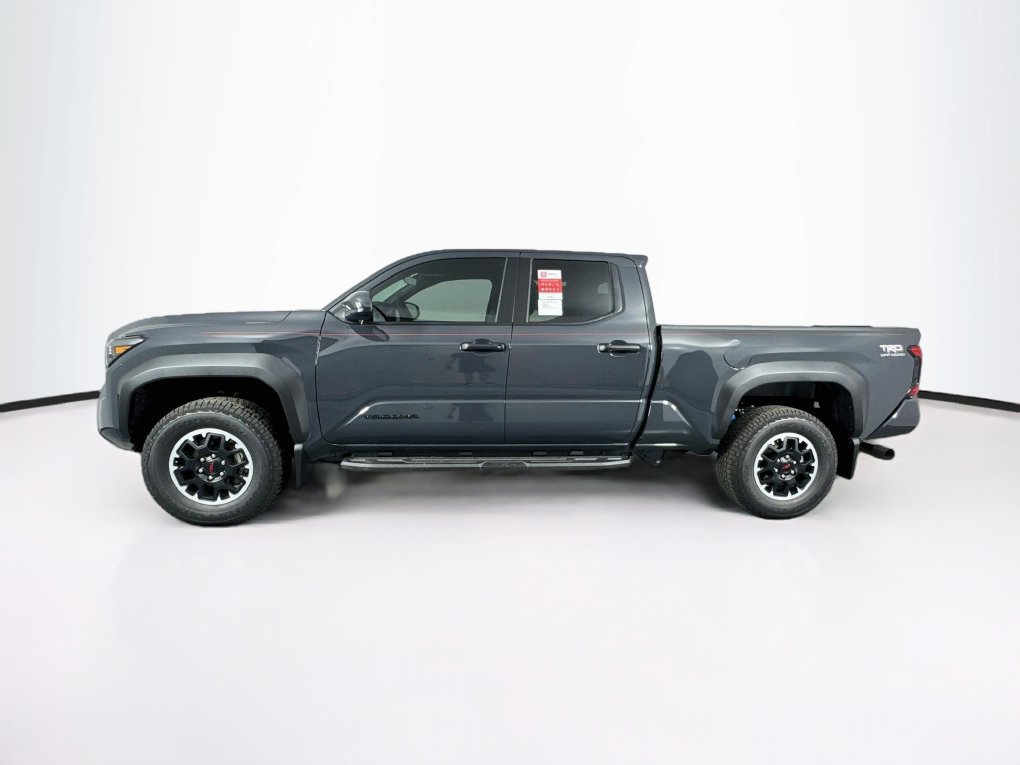 Used 2025 Toyota Tacoma TRD Off-Road AWD/4WD image 6