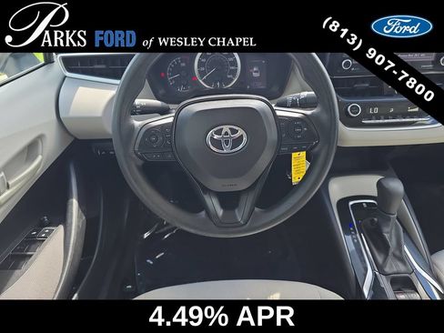 Used 2022 Toyota Corolla LE FWD image 12