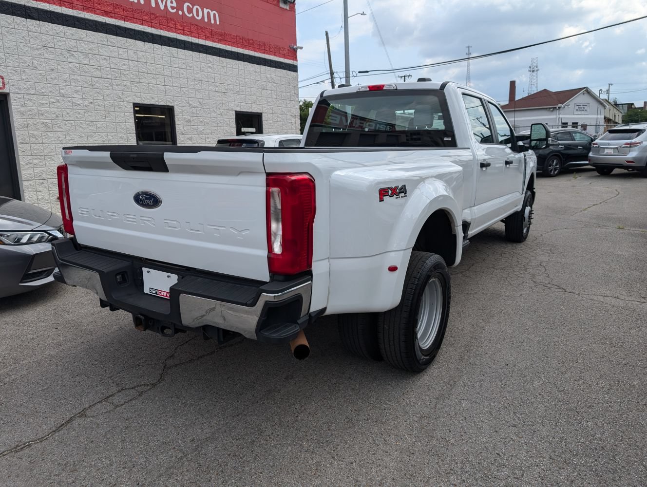 Used 2023 Ford F350 XL w/ XL Driver Assist Package AWD/4WD image 6