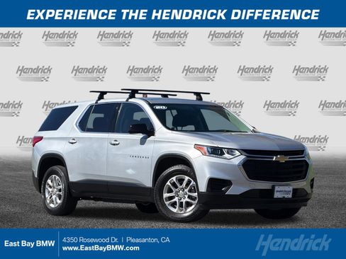 Used 2020 Chevrolet Traverse LS image 1