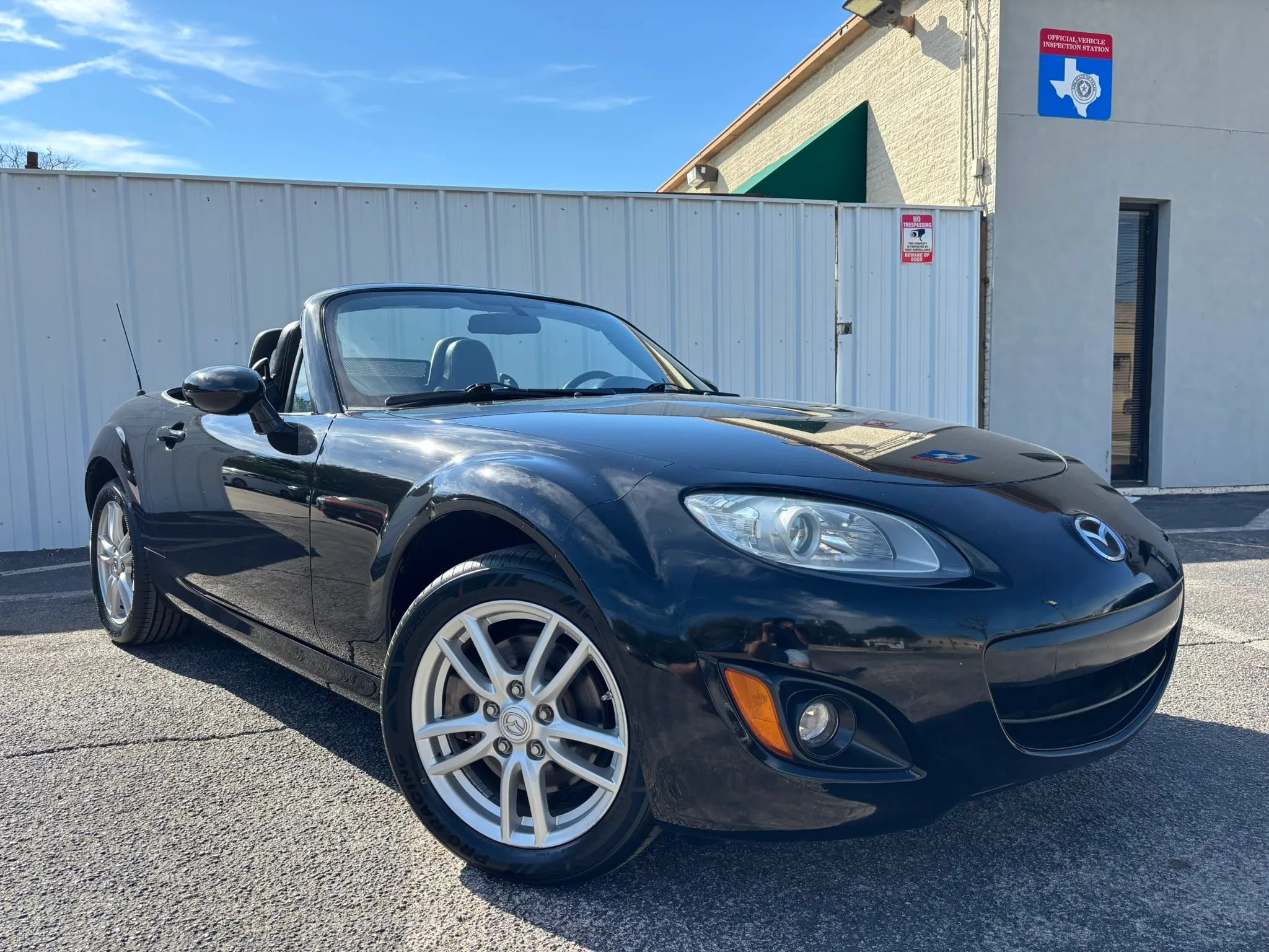 Used 2012 MAZDA MX-5 Miata Sport RWD image 8