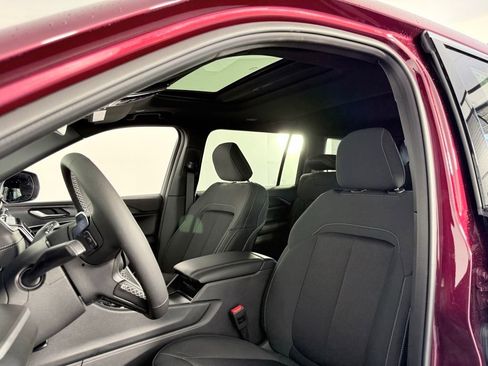 New 2025 Jeep Grand Cherokee L Laredo image 11