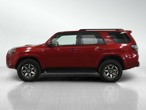 Used 2022 Toyota 4Runner TRD Off-Road Premium image 3