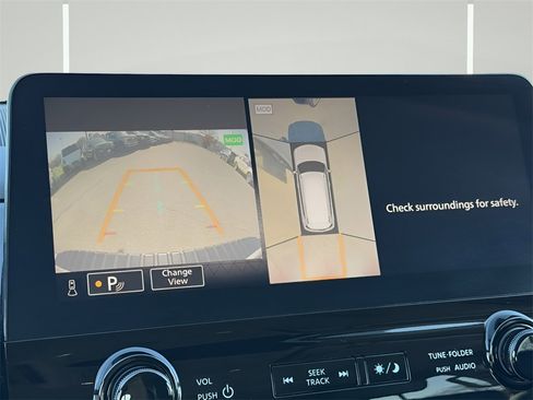 Used 2023 Nissan Armada SL w/ Captain's Chairs Package image 15