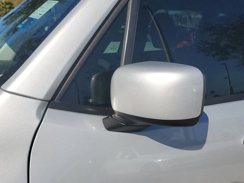 Used 2021 Jeep Renegade Latitude image 11