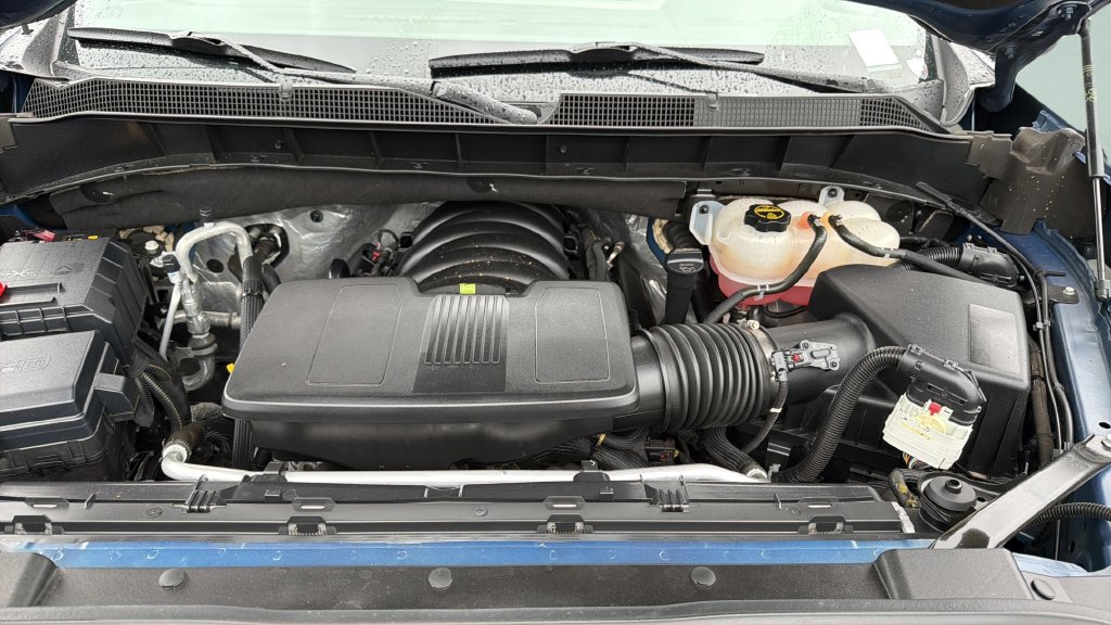 Used 2024 Chevrolet Silverado 1500 LTZ AWD/4WD image 32