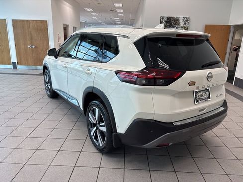 Used 2023 Nissan Rogue SL w/ SL Premium Package AWD/4WD image 4