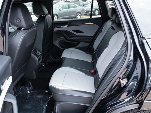 New 2026 Volkswagen Tiguan SE R-Line image 27