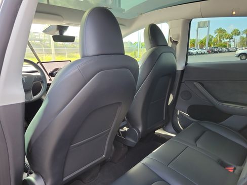 Used 2024 Tesla Model Y Long Range AWD/4WD image 12