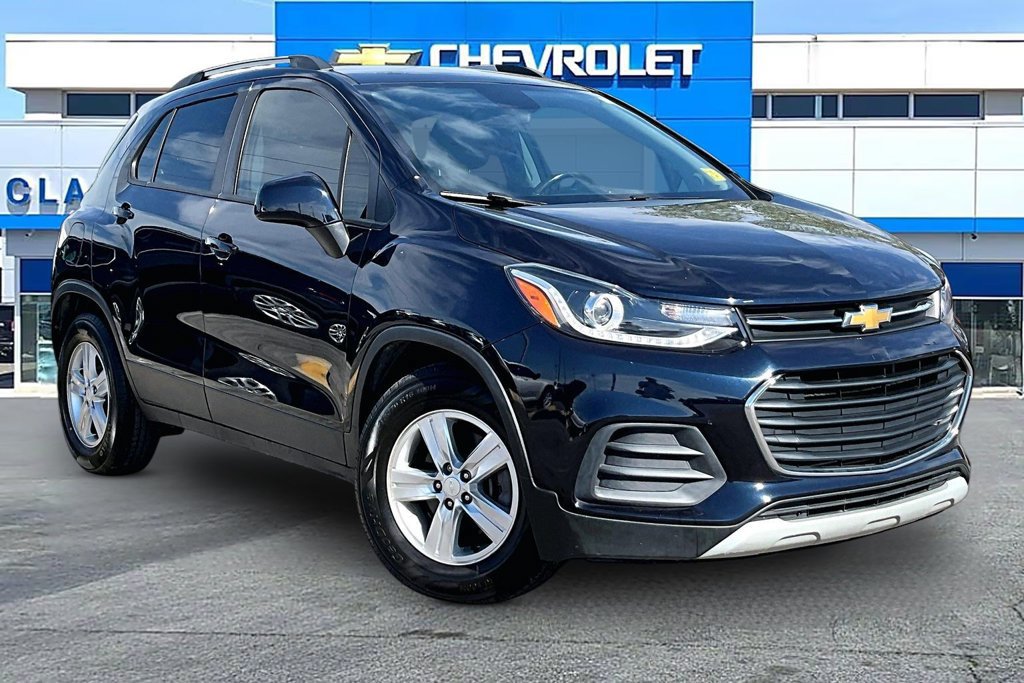 Used 2022 Chevrolet Trax LT w/ LT Convenience Package FWD image 1