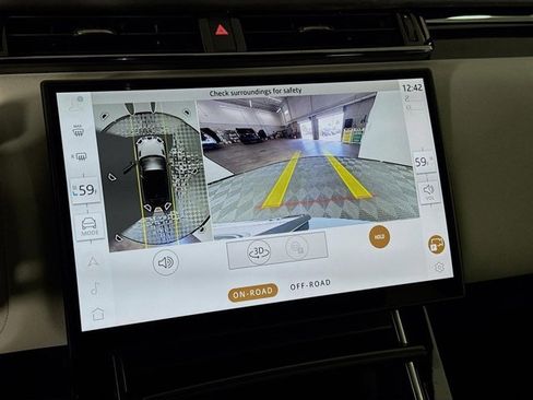 Used 2026 Land Rover Range Rover Velar Dynamic SE image 17