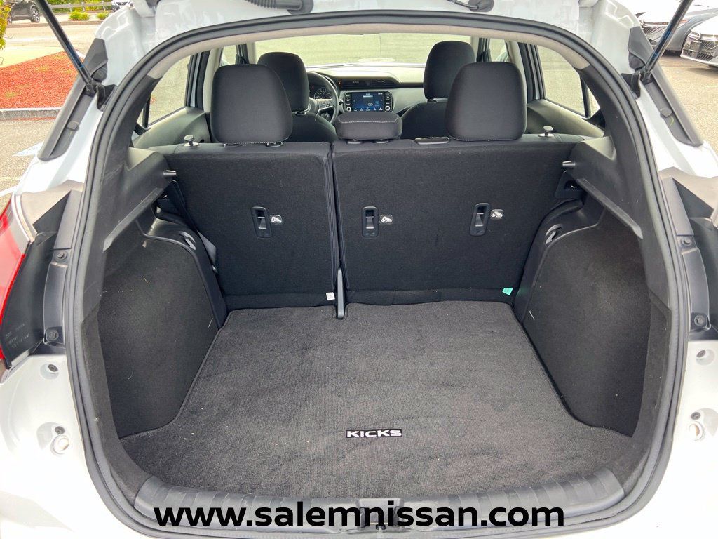 Used 2023 Nissan Kicks SV FWD image 19