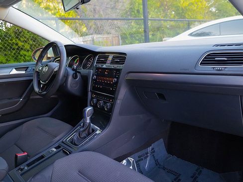 Used 2019 Volkswagen e-Golf SE w/ Driver Assistance Package image 26