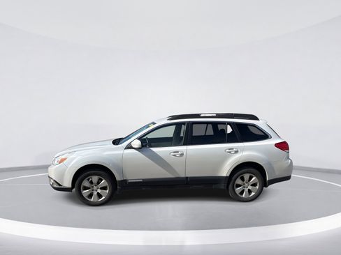 Used 2012 Subaru Outback 2.5i Premium w/ All-Weather Pkg image 5