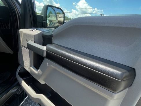 Used 2016 Ford F150 XLT w/ Equipment Group 302A Luxury AWD/4WD image 14