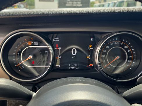 Used 2022 Jeep Wrangler Unlimited Sport AWD/4WD image 24