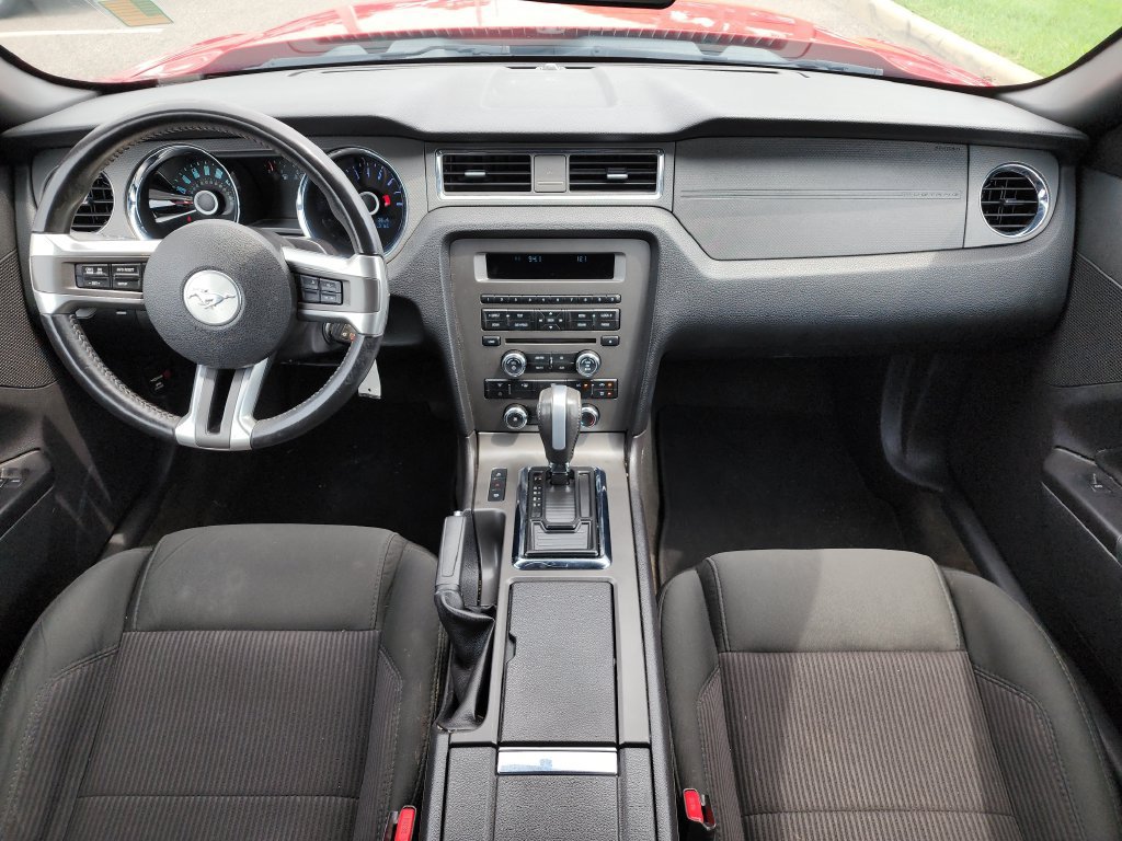 Used 2014 Ford Mustang Convertible RWD image 16