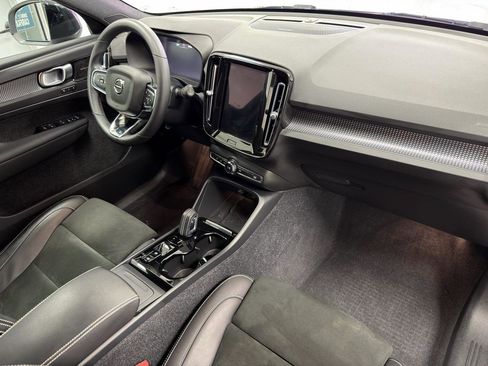 Used 2022 Volvo XC40 T5 R-Design w/ Climate Package AWD/4WD image 26