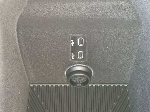 New 2026 BMW 760i xDrive w/ Premium Package image 23