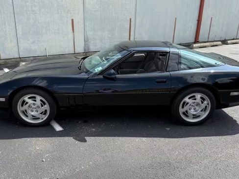 Used 1990 Chevrolet Corvette ZR-1 RWD image 12