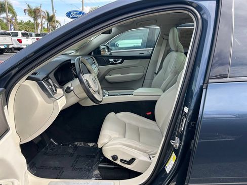 Used 2023 Volvo XC60 B5 Ultimate w/ Climate Package AWD/4WD image 15