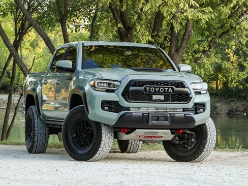 Used 2021 Toyota Tacoma TRD Pro AWD/4WD image 9