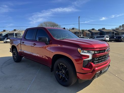 Used 2025 Chevrolet Silverado 1500 RST w/ Convenience Package II image 9