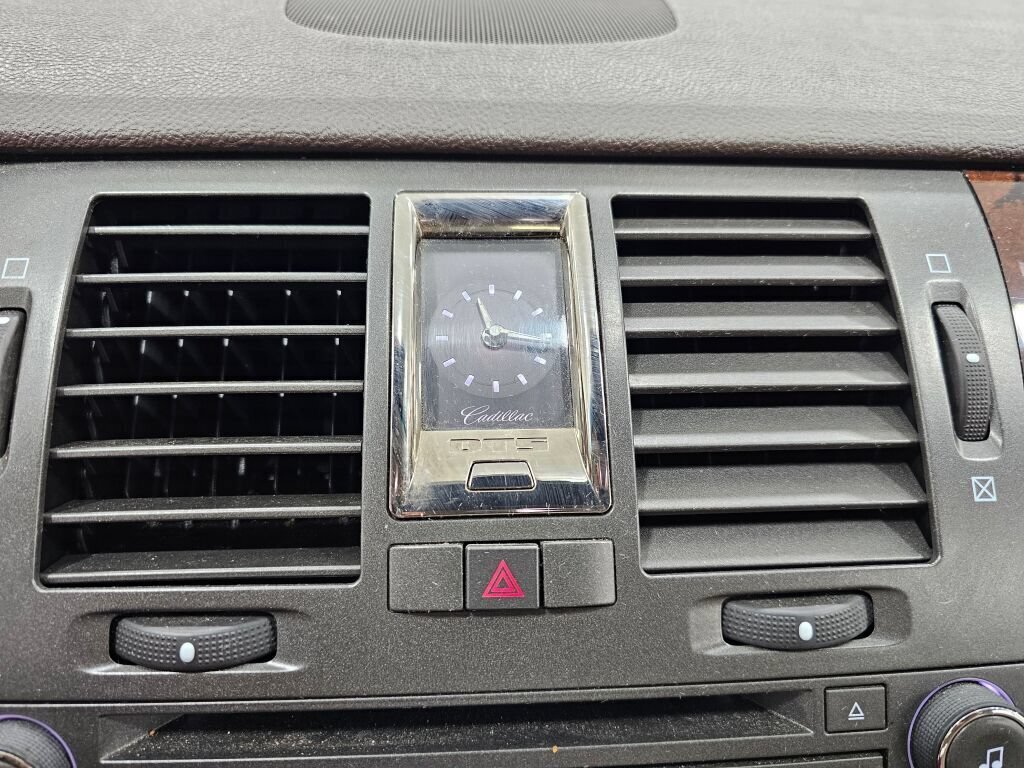 Used 2009 Cadillac DTS FWD image 20