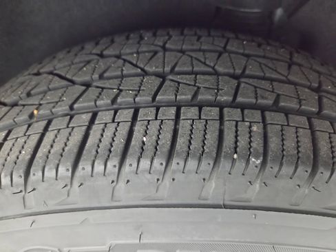 Used 2018 Chevrolet Equinox LT AWD/4WD image 16