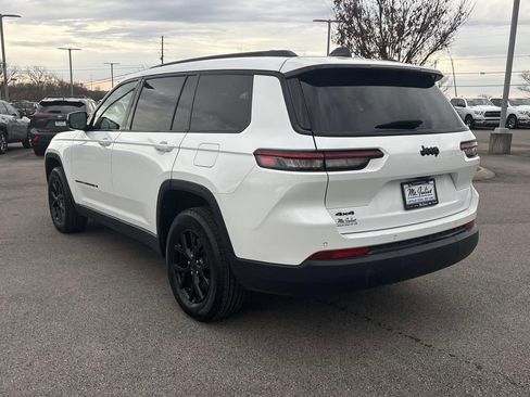 Used 2024 Jeep Grand Cherokee L Altitude image 7