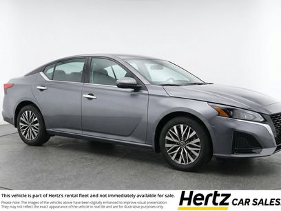Used 2025 Nissan Altima 2.5 SV