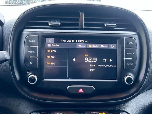 Certified 2025 Kia Soul LX FWD image 16