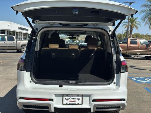 Used 2025 INFINITI QX80 Luxe image 18