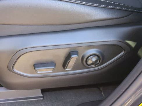 New 2025 Jeep Grand Cherokee L Altitude AWD/4WD image 18