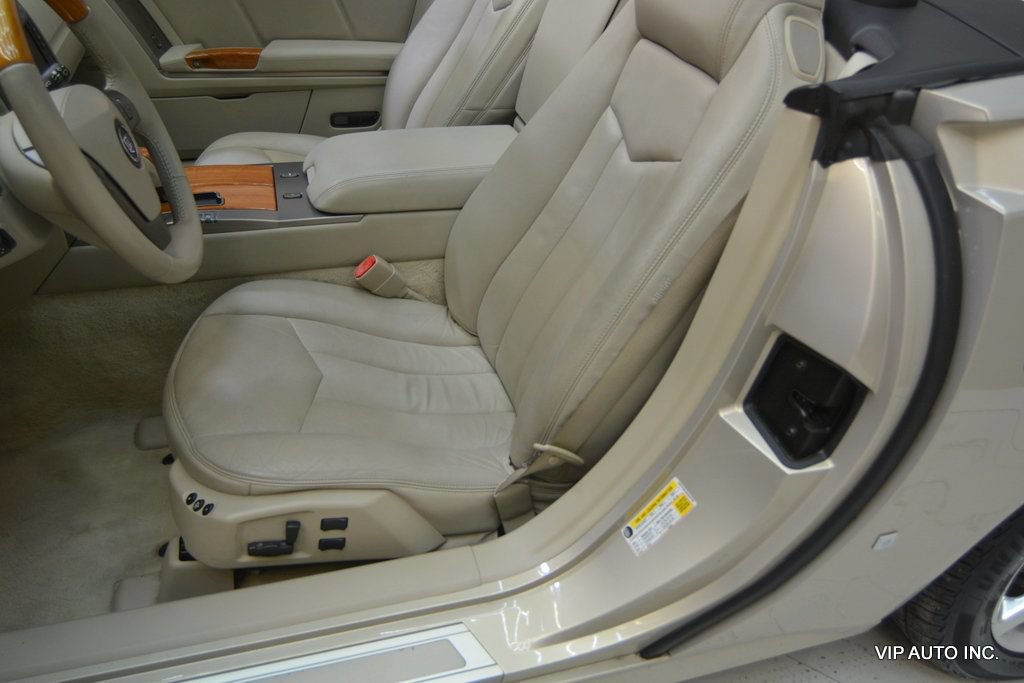 Used 2006 Cadillac XLR RWD image 37