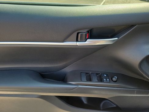 Used 2021 Toyota Camry LE image 17