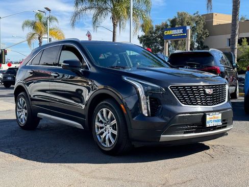 Used 2023 Cadillac XT4 Premium Luxury image 4