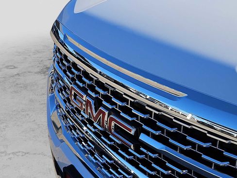 Used 2020 GMC Acadia Denali w/ Technology Package image 13