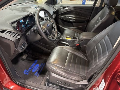 Used 2016 Ford Escape Titanium w/ Equipment Group 301A image 8