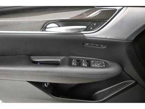 Certified 2023 Cadillac XT5 Sportv image 8