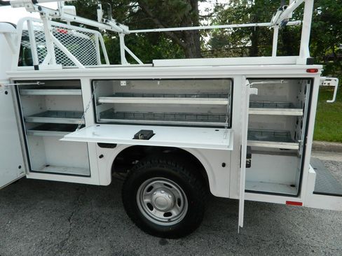 Used 2019 Ford F350 XL w/ Power Equipment Group AWD/4WD image 7