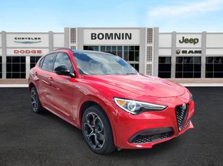 Used 2022 Alfa Romeo Stelvio Veloce video 2