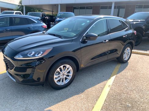 Used 2021 Ford Escape SE image 6