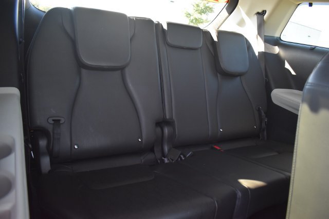 Used 2024 Kia Carnival EX FWD image 13