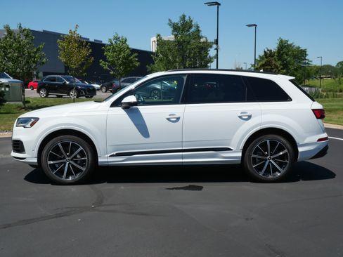Used 2024 Audi Q7 3.0T Premium Plus AWD/4WD image 2