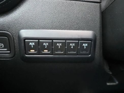 Used 2023 GMC Sierra 3500 Denali w/ Denali Ultimate Package AWD/4WD image 36
