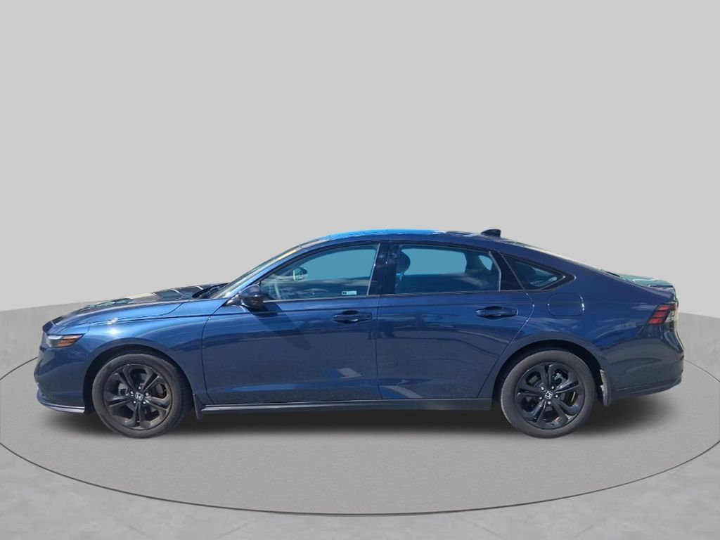 Certified 2025 Honda Accord SE image 10
